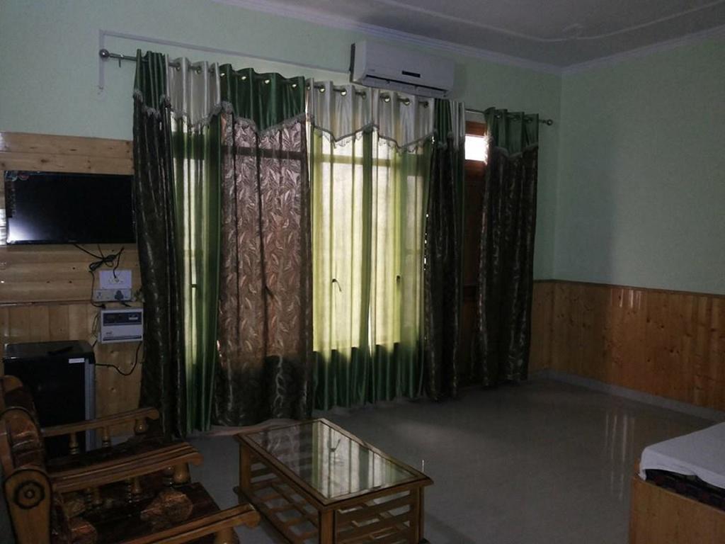 Himgiri Resort Nagchala Exterior photo