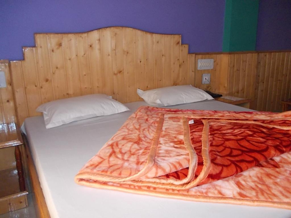 Himgiri Resort Nagchala Room photo